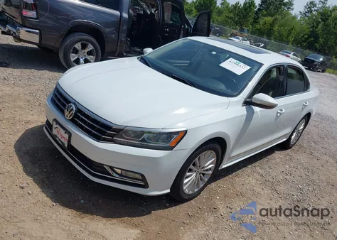 2016 Volkswagen Passat 1.8T Se z USA, uszkodzony, nr VIN 1VWBT7A3XGC067745